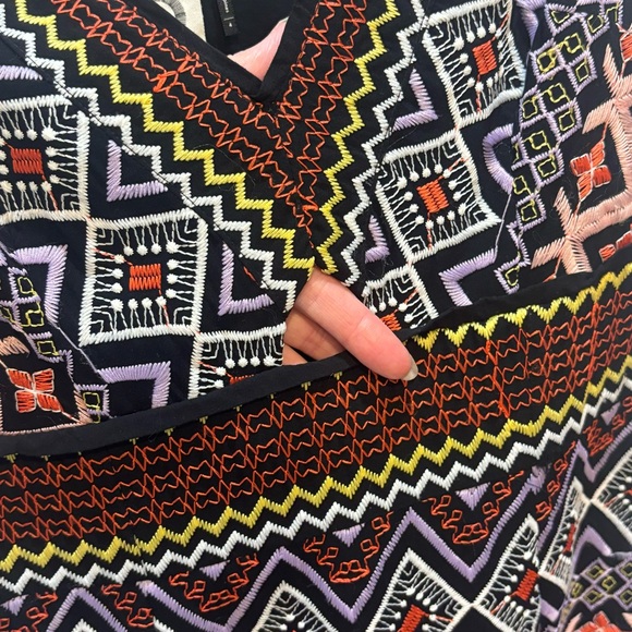 Anthropologie Akemi + Kin Geo-Embroidered Dress Size 4 EUC - Picture 5 of 15